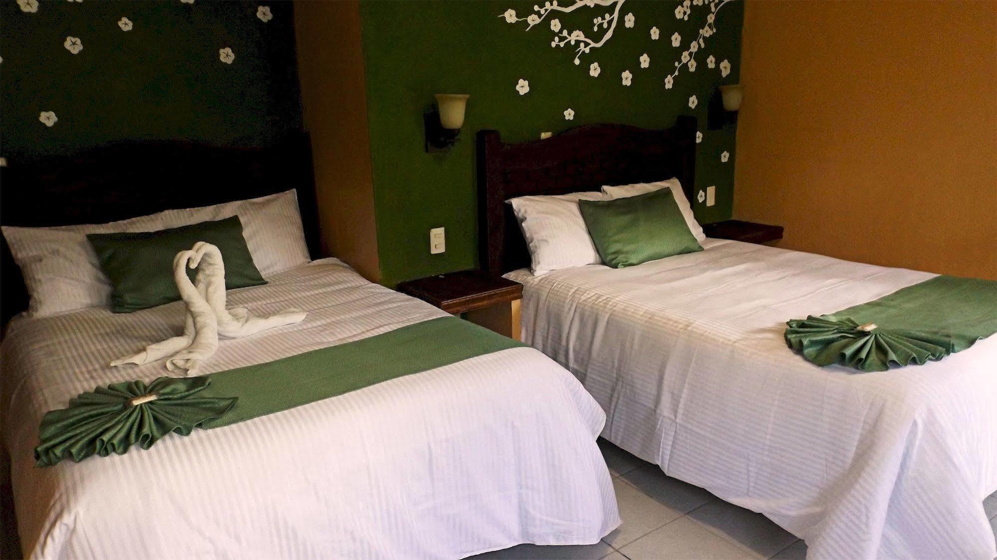 Hotel Posada Las Casas San Cristóbal de Las Casas المظهر الخارجي الصورة
